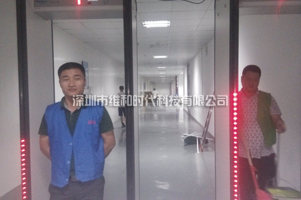 METOR6S進(jìn)口安檢門現(xiàn)場(chǎng)安裝效果圖