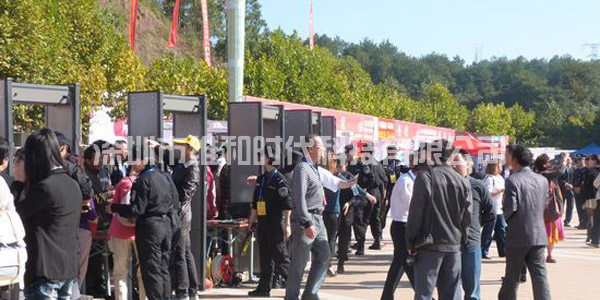 景德鎮(zhèn)瓷博會(huì)10臺(tái)SD-200S型號(hào)金屬探測(cè)門加強(qiáng)安保[圖文]