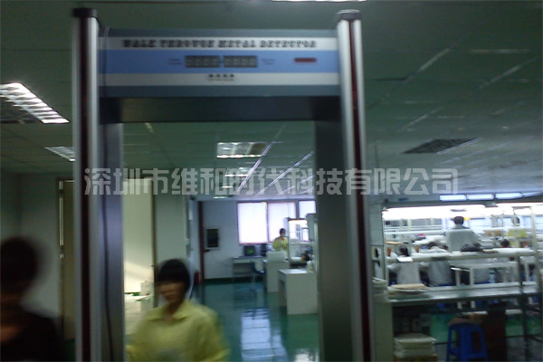 深圳愛(ài)可信科技手機(jī)廠采購(gòu)4臺(tái)SD-200S金屬安檢門[圖文]