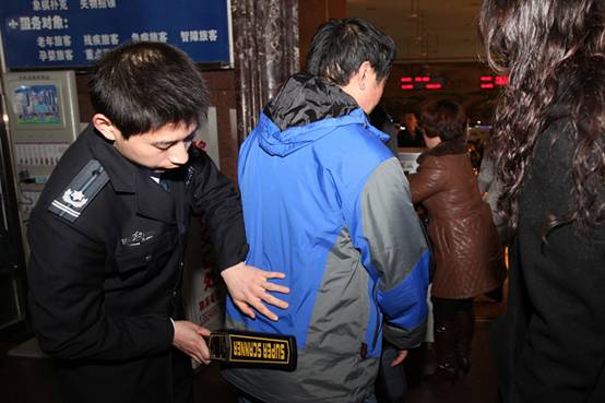 臨汾火車站鐵警增設(shè)手持金屬探測儀二次檢測項目[圖]