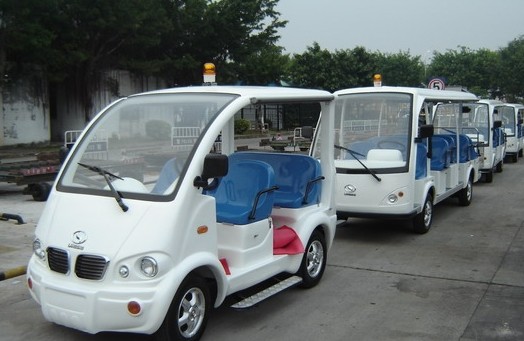 白云機(jī)場(chǎng)完善金屬檢測(cè)門(mén)及配套設(shè)備確保2013春運(yùn)安全[圖]