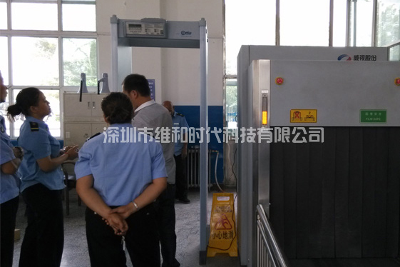 意大利啟亞（CEIA）品牌安檢門(mén)厚重的設(shè)計(jì)風(fēng)格深受好評(píng)