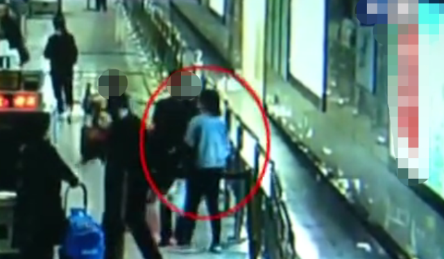 X光機廠家：女子拒絕過地鐵安檢不配合檢查是違法行為！