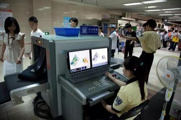 上海地鐵安檢機(jī)檢測(cè)為什么這么嚴(yán)？